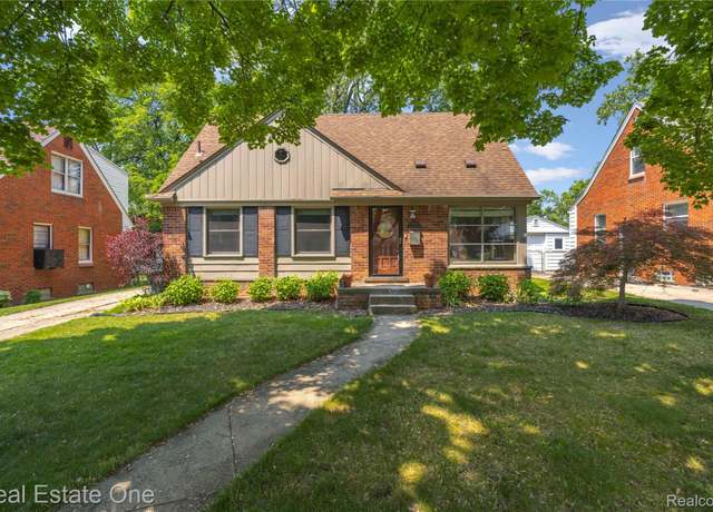 Property at 4507 Groveland Ave, Royal Oak, MI 48073, 4 beds, 2 baths