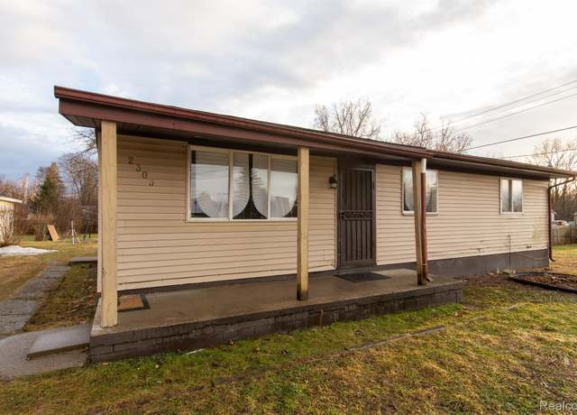 Property at 2303 W Coldwater Rd, Mt Morris Township, MI 48505, 3 beds, 1 bath