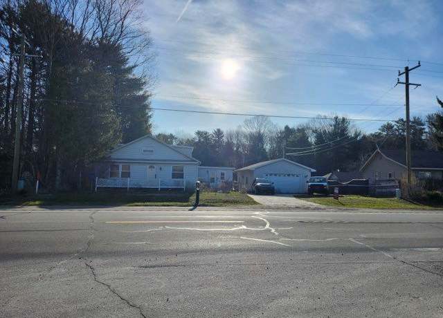 Property at 3303 Lakeshore Rd, Lexington, MI 48450, 4 beds, 1.5 baths