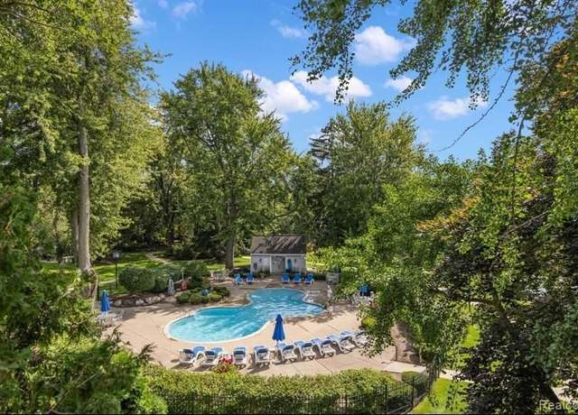 Property at 3559 Port Cove Dr #25, Waterford, MI 48328, 2 beds, 2 baths