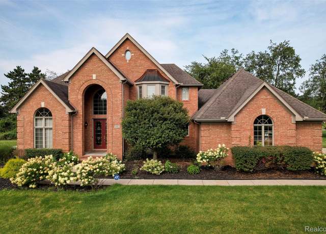 Property at 4461 Old Oak Ct, Superior Charter Township, MI 48170, 5 beds, 3.5 baths
