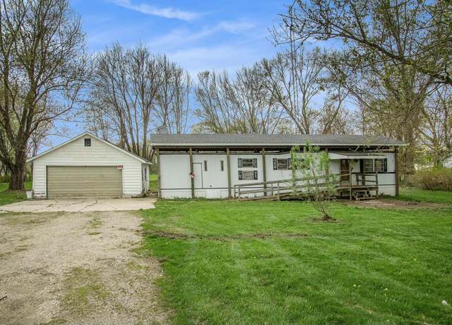Property at 9619 Dan Smith Rd, Watervliet, MI 49098, 2 beds, 1 bath