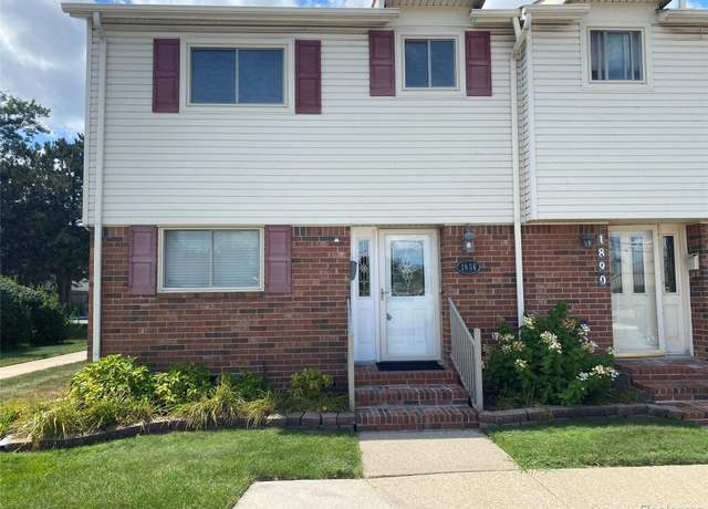 Property at 1886 E 13 Mile Rd, Madison Heights, MI 48071, 3 beds, 2.5 baths
