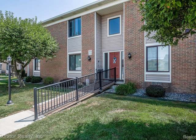 Property at 1660 River Rd #38, Marysville, MI 48040, 2 beds, 2 baths