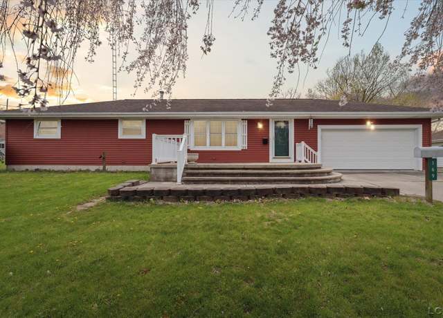 Property at 169 Lincoln St, Hudson, MI 49247, 3 beds, 1.5 baths