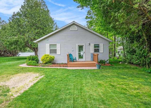 Property at 1370 N Black Rd, Trufant, MI 49347, 2 beds, 1 bath
