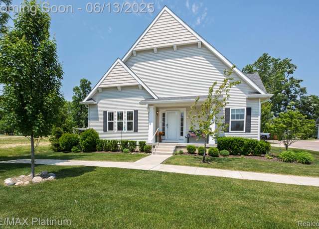 Property at 314 Dorchester Dr, Howell, MI 48855, 3 beds, 3 baths