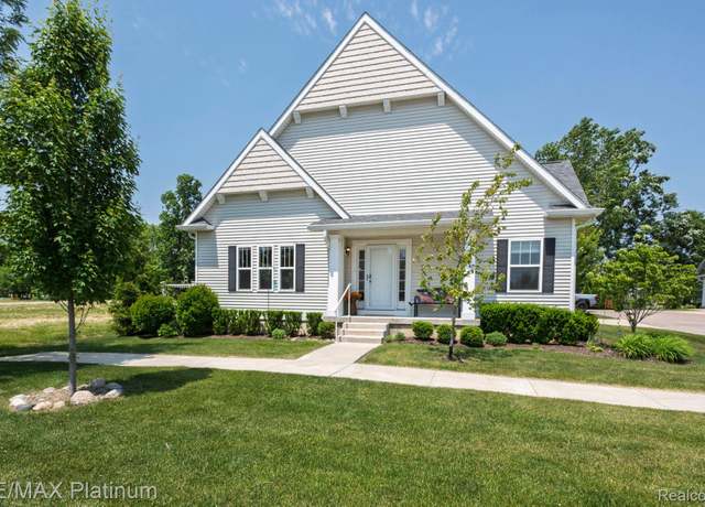 Property at 314 Dorchester Dr, Howell, MI 48855, 3 beds, 3 baths