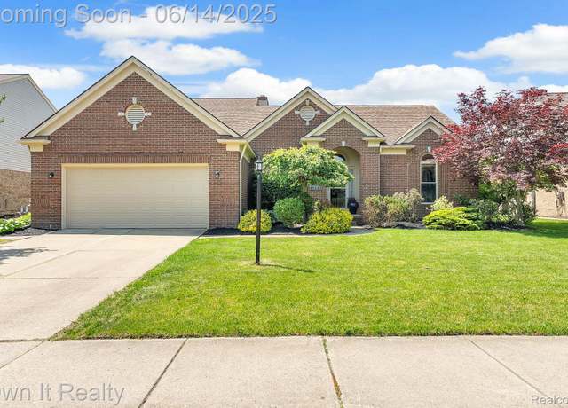 Property at 45693 Radnor Rd, Canton, MI 48187, 3 beds, 3 baths