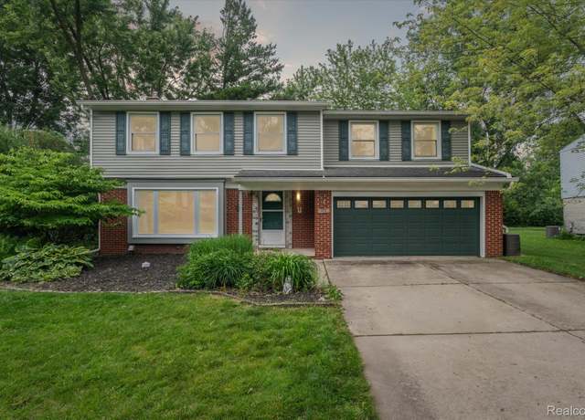 Property at 19581 Silver Spring St, Southfield, MI 48076, 4 beds, 2.5 baths