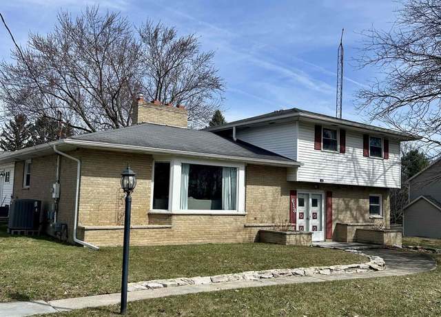Property at 613 E Rolston Rd, Linden, MI 48415, 4 beds, 2 baths