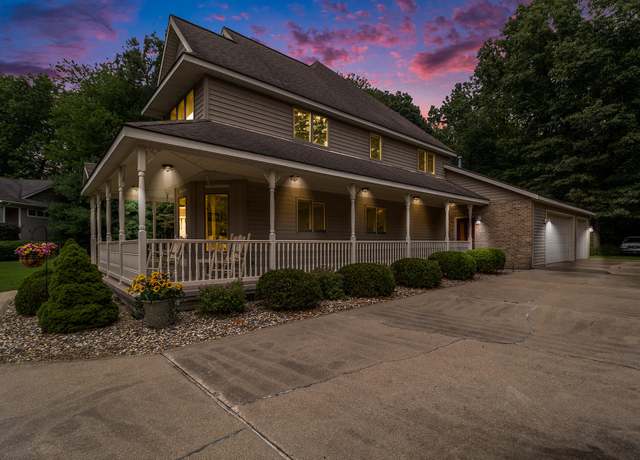 Property at 29100 Heritage Ln, Paw Paw, MI 49079, 4 beds, 4 baths