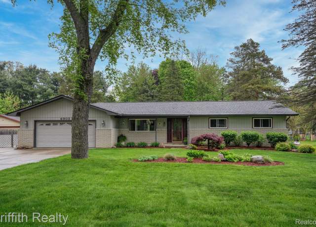 Property at 6903 Somerset Dr, Brighton, MI 48116, 3 beds, 2 baths