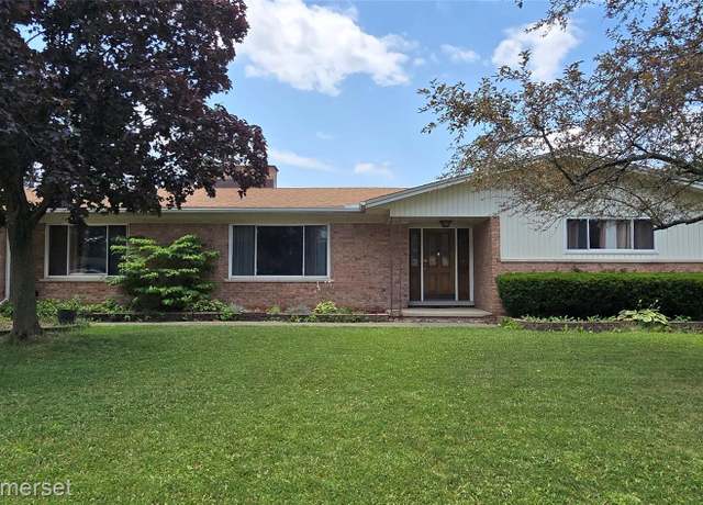 Property at 30627 Campbell St, Warren, MI 48093, 3 beds, 3 baths