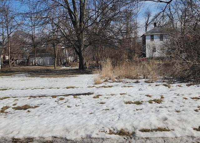 Property at 1030 Howard St, Saginaw, MI 48601