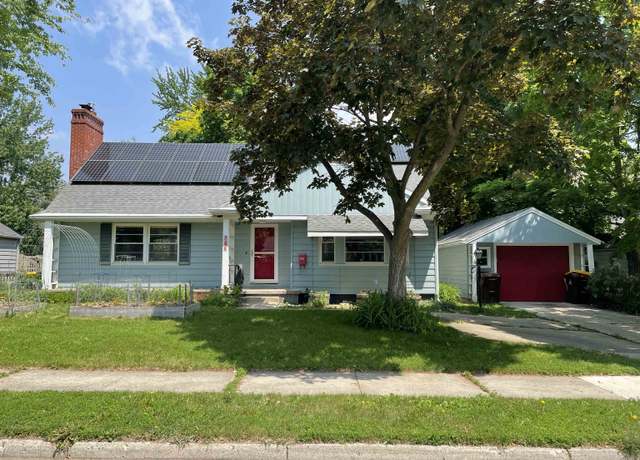 Property at 906 Vassar St, Alma, MI 48801, 4 beds, 2 baths