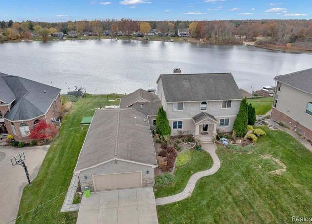 Property at 1611 Harwood Dr, Oxford, MI 48371, 4 beds, 4 baths
