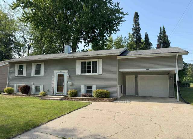 Property at 1411 North Dr, Mt Pleasant, MI 48858, 4 beds, 1.5 baths