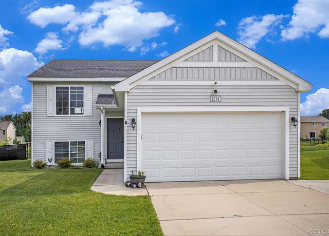 Property at 1214 Kenny Brook Ln, Marion Township, MI 48843, 3 beds, 2 baths