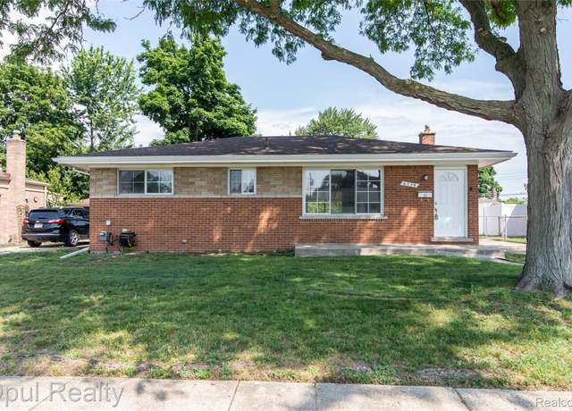 Property at 6739 Moccasin St, Livonia, MI 48185, 3 beds, 1.5 baths