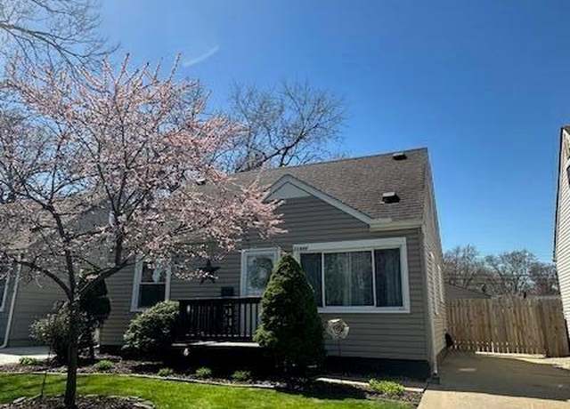 Property at 11444 Pine St, Taylor, MI 48180, 3 beds, 1 bath