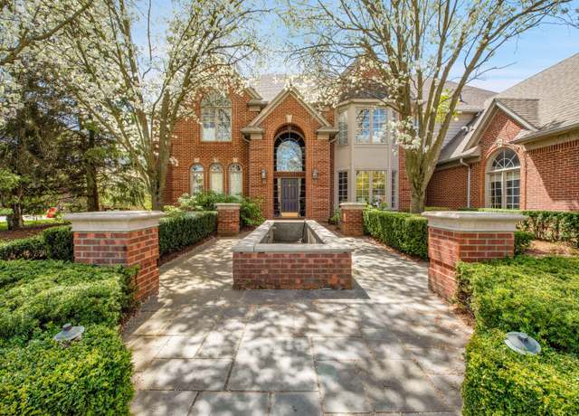 Property at 1168 Autumnview Dr, Rochester, MI 48307, 5 beds, 5 baths