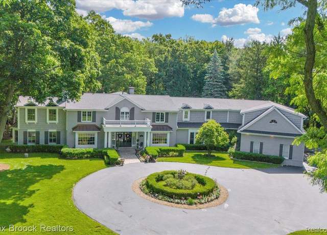 Property at 27200 Ovid Ct, Franklin, MI 48025, 6 beds, 5.5 baths