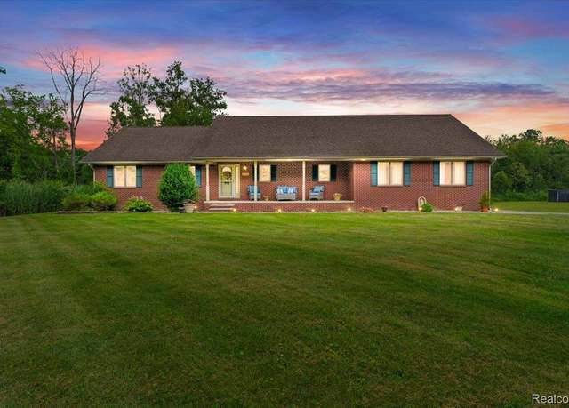 Property at 22069 Inkster Rd, Romulus, MI 48174, 3 beds, 2.5 baths