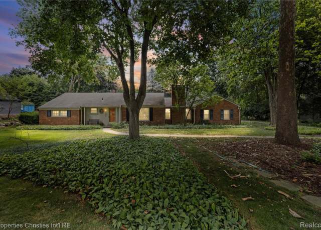 Property at 6391 Wing Lake Rd, Bloomfield Hills, MI 48301, 2 beds, 2 baths