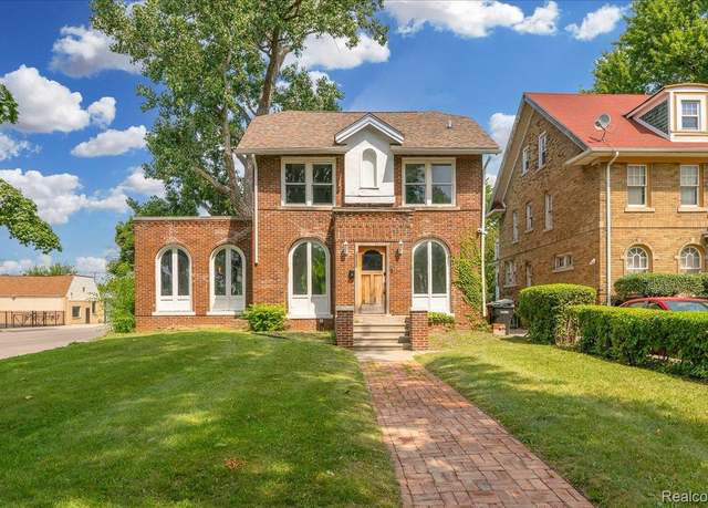 Property at 2550 W Boston Blvd, Highland Park, MI 48206, 3 beds, 2 baths