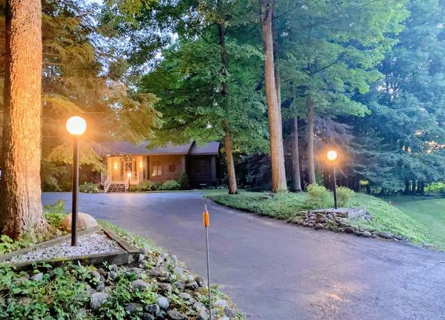 Property at 5350 Golfview Rd, Bellaire, MI 49615, 3 beds, 3 baths