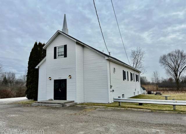 Property at 5757 Indian Trl, China Township, MI 48054, 1 bed, 2 baths