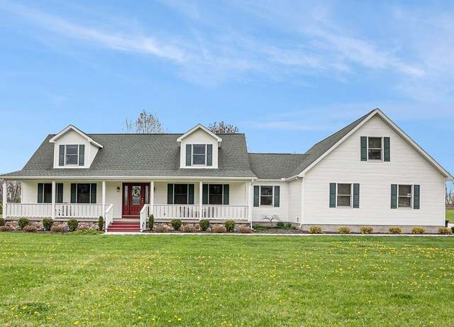 Property at 13610 12 Mile Rd, South Lyon, MI 48178, 4 beds, 3 baths