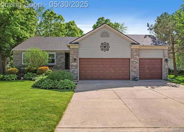 Property at 9450 Sandlewood Ct, Whitmore Lake, MI 48189, 3 beds, 3 baths