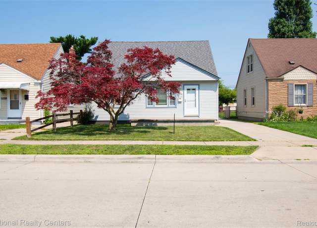 Property at 24842 Wilmot Ave, Eastpointe, MI 48021, 3 beds, 1 bath
