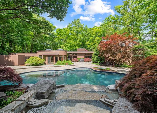 Property at 5130 Deep Wood Rd, Bloomfield Hills, MI 48302, 4 beds, 6.5 baths