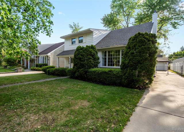 Property at 3025 Clawson Ave, Royal Oak, MI 48073, 3 beds, 2.5 baths