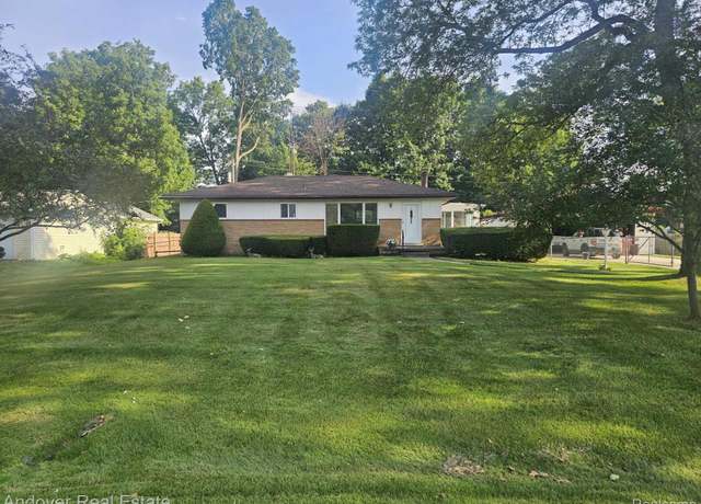 Property at 8060 Waschull Dr, Washington, MI 48094, 3 beds, 1 bath