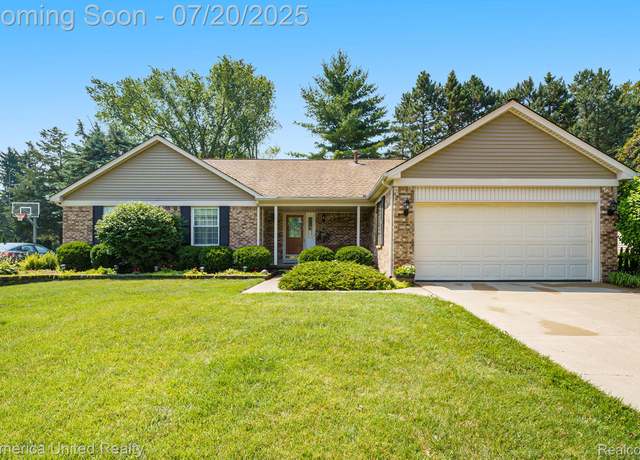 Property at 44783 Yorkshire Dr, Novi, MI 48375, 3 beds, 2 baths