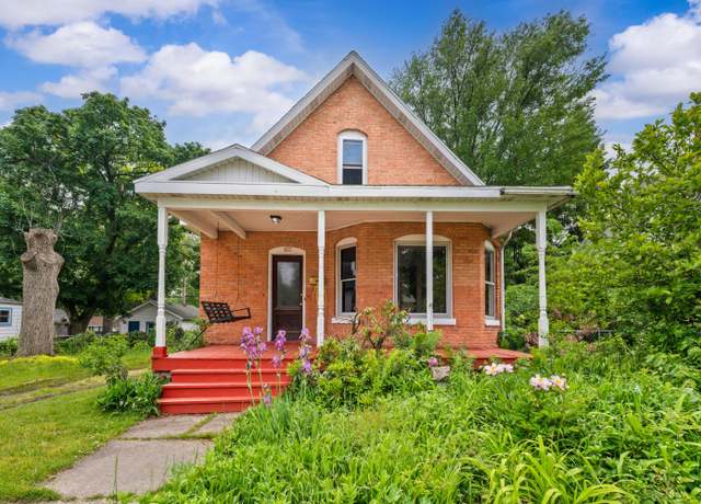 Property at 920 Wisconsin Ave, St Joseph, MI 49085, 3 beds, 2 baths