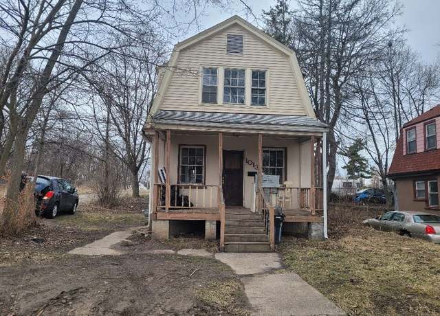 Property at 1013 Perry St, Flint, MI 48504, 3 beds, 1 bath