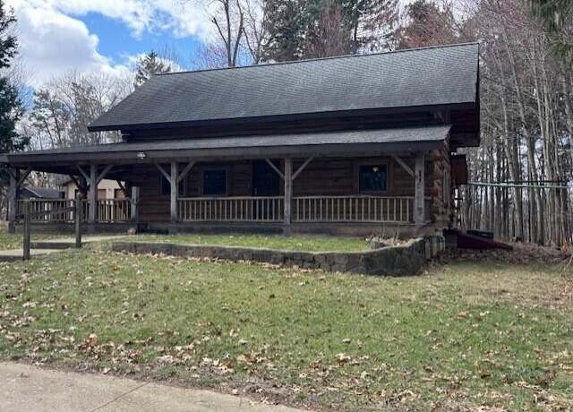 Property at 22025 Airline Rd, Sturgis, MI 49091, 4 beds, 2.5 baths