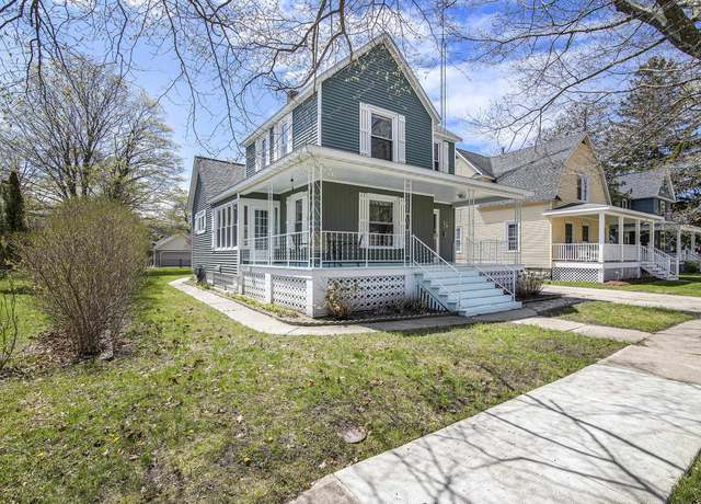 Property at 622 Leelanau Ave, Frankfort, MI 49635, 4 beds, 2 baths