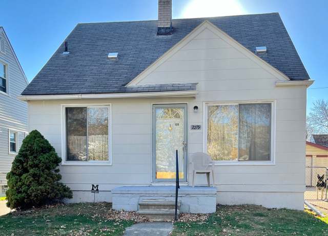 Property at 2279 Detroit Ave, Lincoln Park, MI 48146, 3 beds, 1 bath