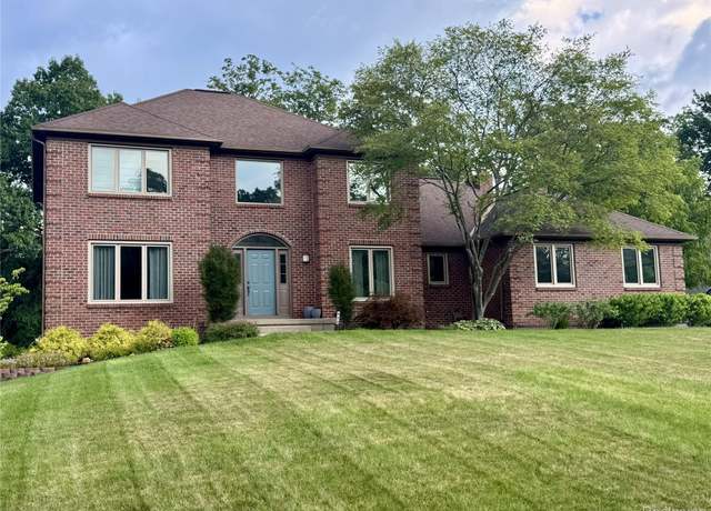 Property at 472 Ashton Ct SE, Grand Rapids, MI 49546, 3 beds, 2.5 baths