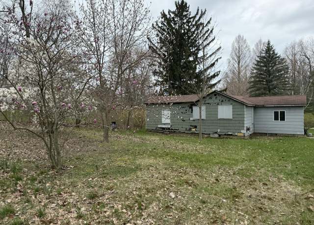 Property at 5873 Harding St, Coloma, MI 49038, 2 beds, 1 bath
