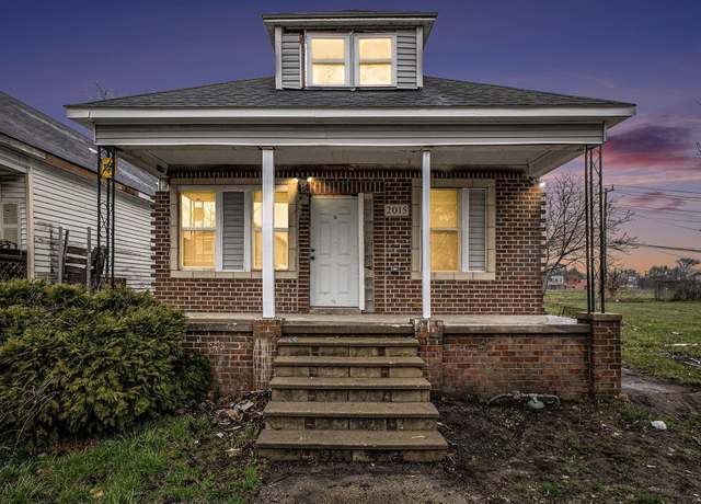 Property at 2015 Dearing St, Hamtramck, MI 48212, 3 beds, 1.5 baths
