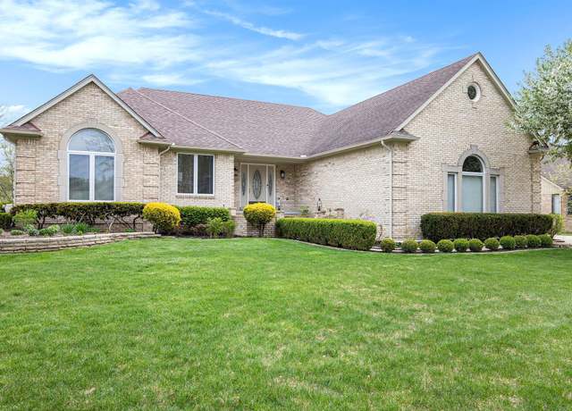 Property at 1204 Bradbury Dr, Troy, MI 48098, 3 beds, 3.5 baths