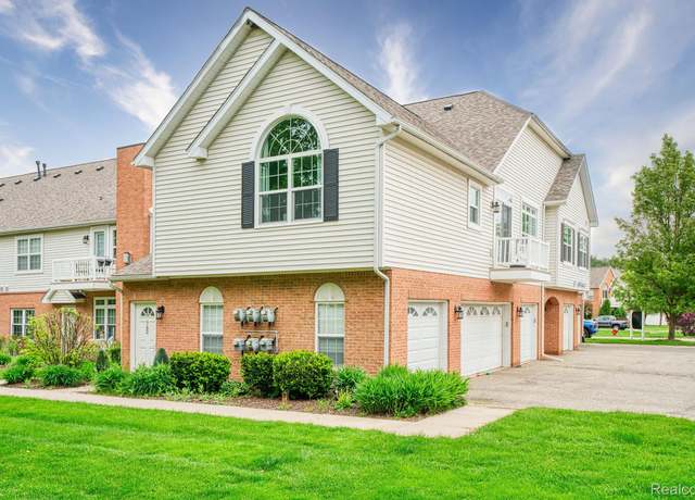 Property at 760 Olde English Cir, Howell, MI 48855, 2 beds, 1 bath