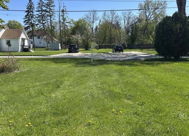 Property at 313 Birch St, Saginaw, MI 48601